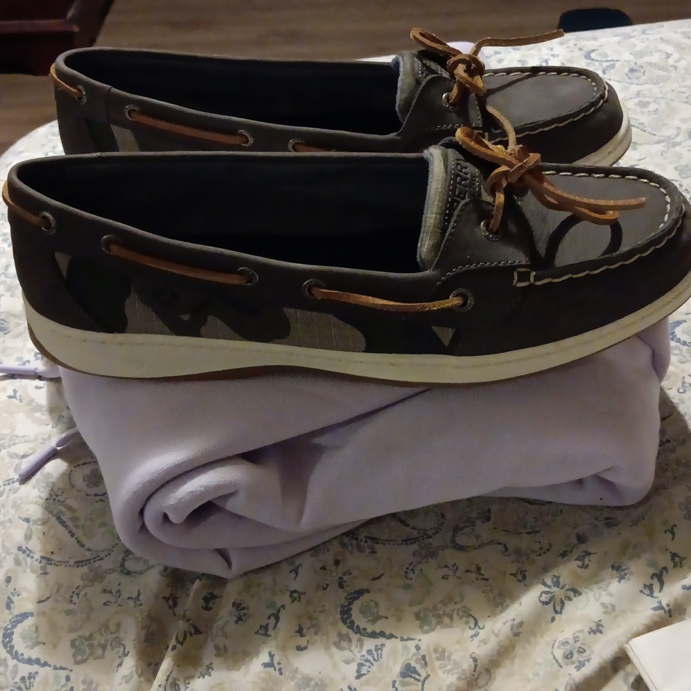 Ladies Sperry Topsider shoes